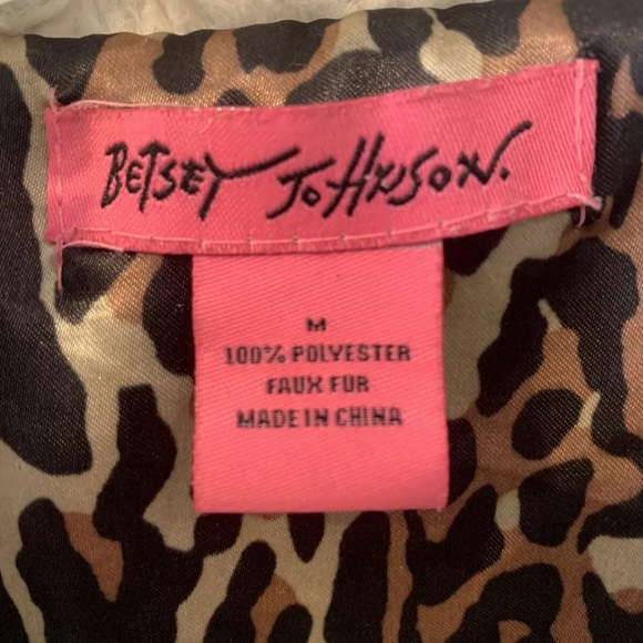 3/$10 - Betsy Johnson faux furr vest - Picture 3 of 5